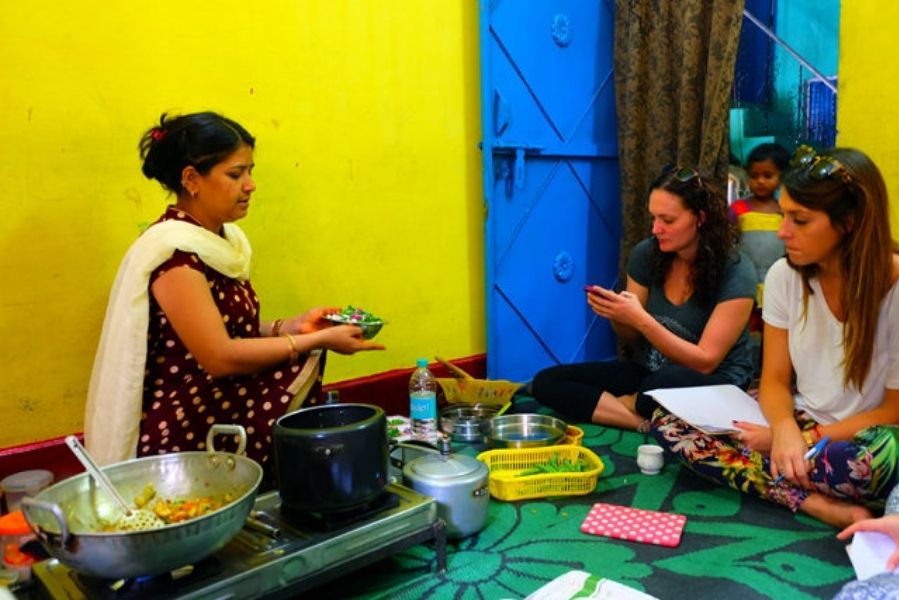 Indian vegetarian cooking class in Rishikesh