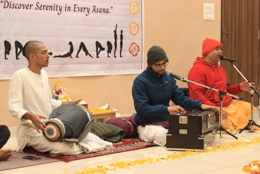 Traditional Pooja ceremony by Ganges river in Rishikesh