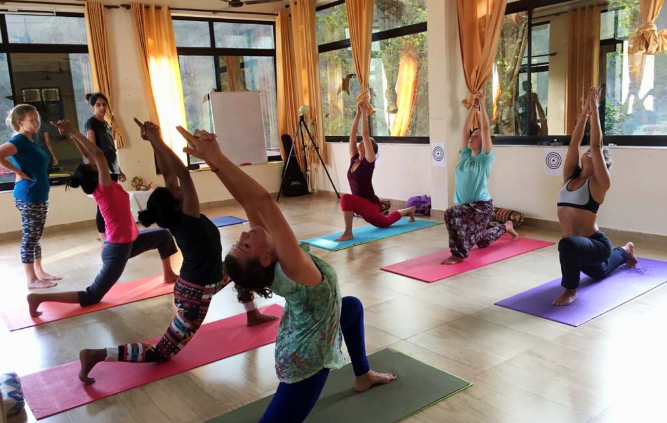 Astanga yoga class in Rishikesh at Kundalini Yogashala
