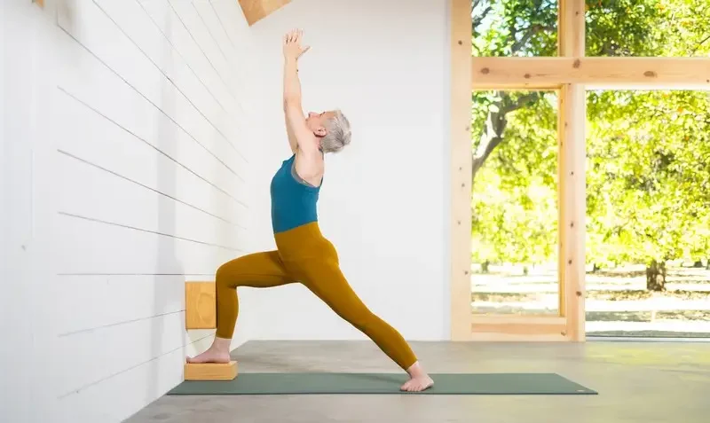 What Is Iyengar Yoga?