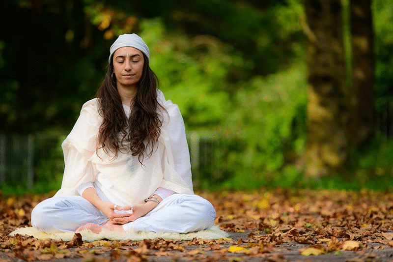 Kundalini Yoga According to Yogi Bhajan meditation pose for beginners
