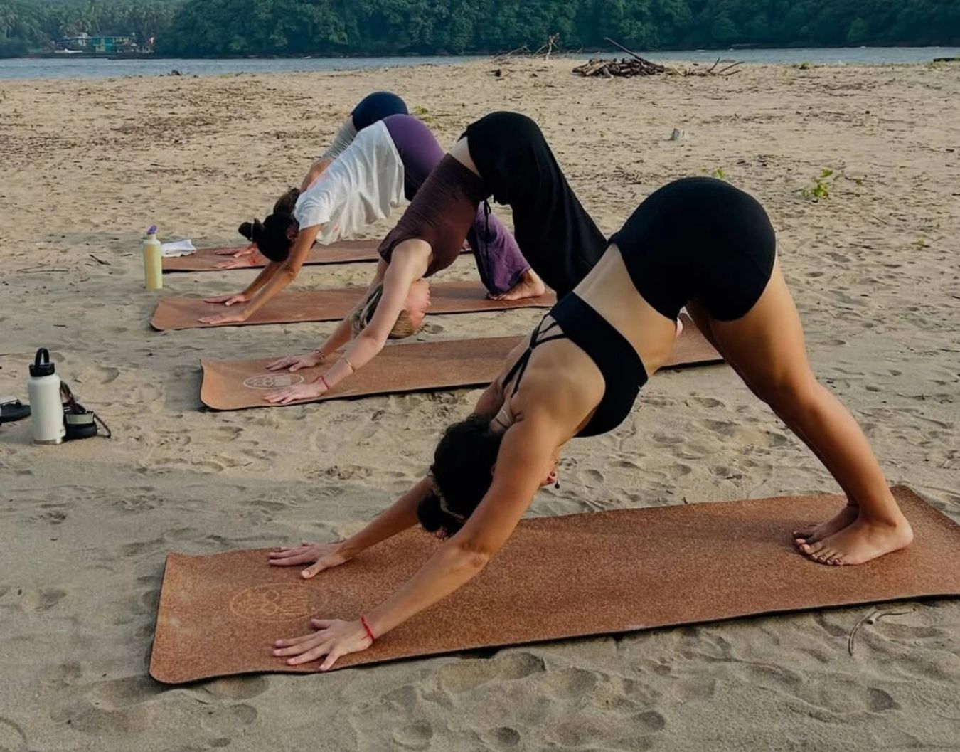 7 Day Yoga Meditation Retreat in Goa – Beachside Practice